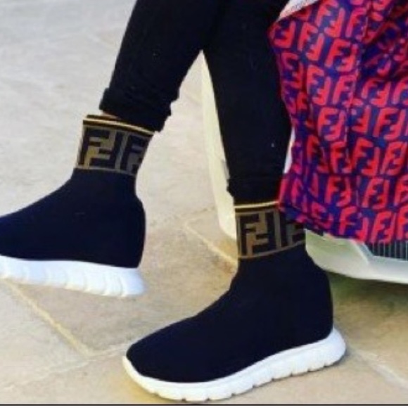 Fendi sneakers - Picture 2 of 6